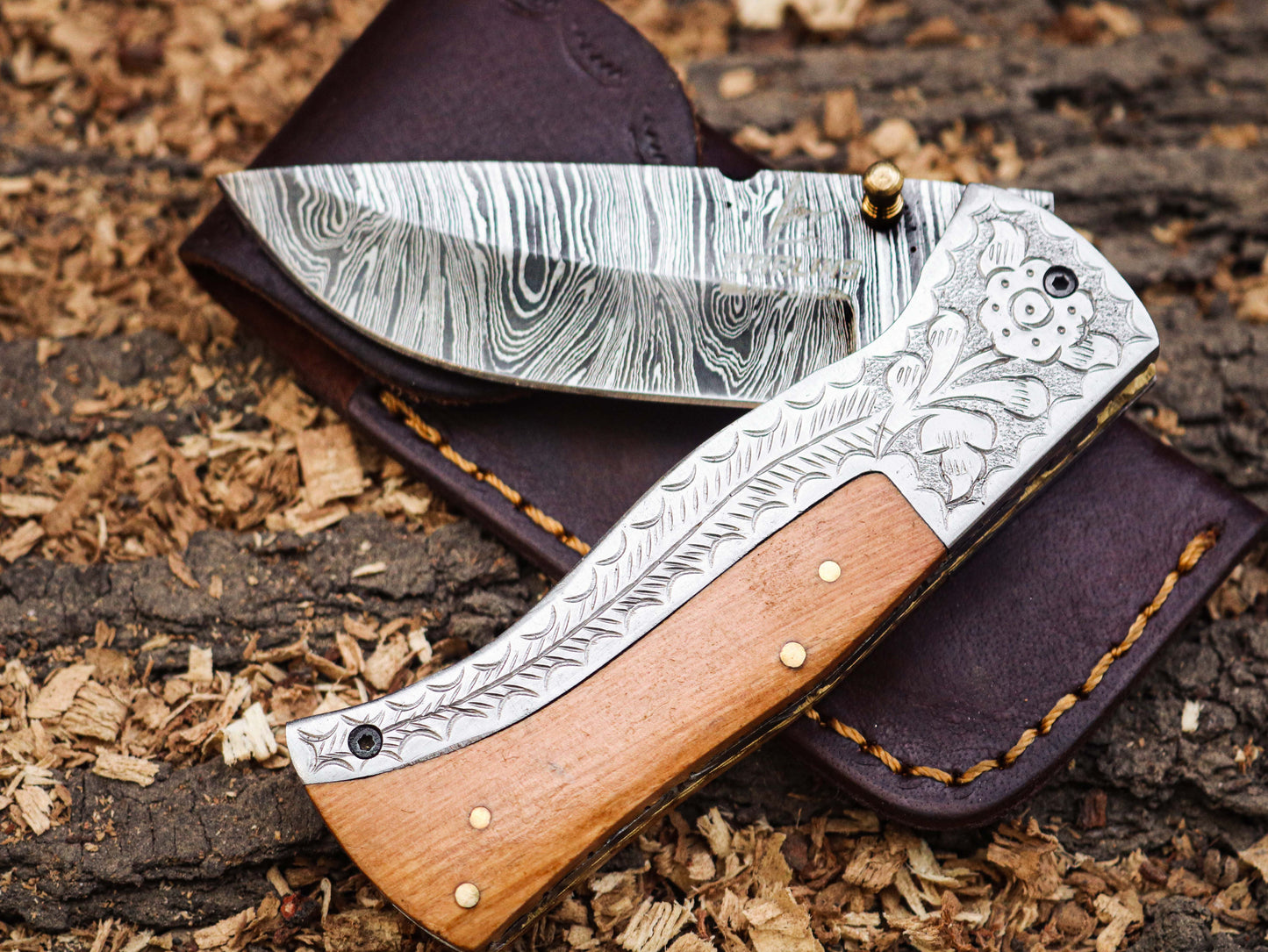 Handcrafted Damascus Steel Folding Knife – Just $84 | Precision & Artistry in Every Fold