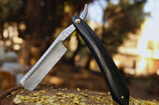 Hand Forged Damascus Straight Razor | Buffalo Horn & Brass Handle | Traditional Shaving Razor | Groomsmen Gift
