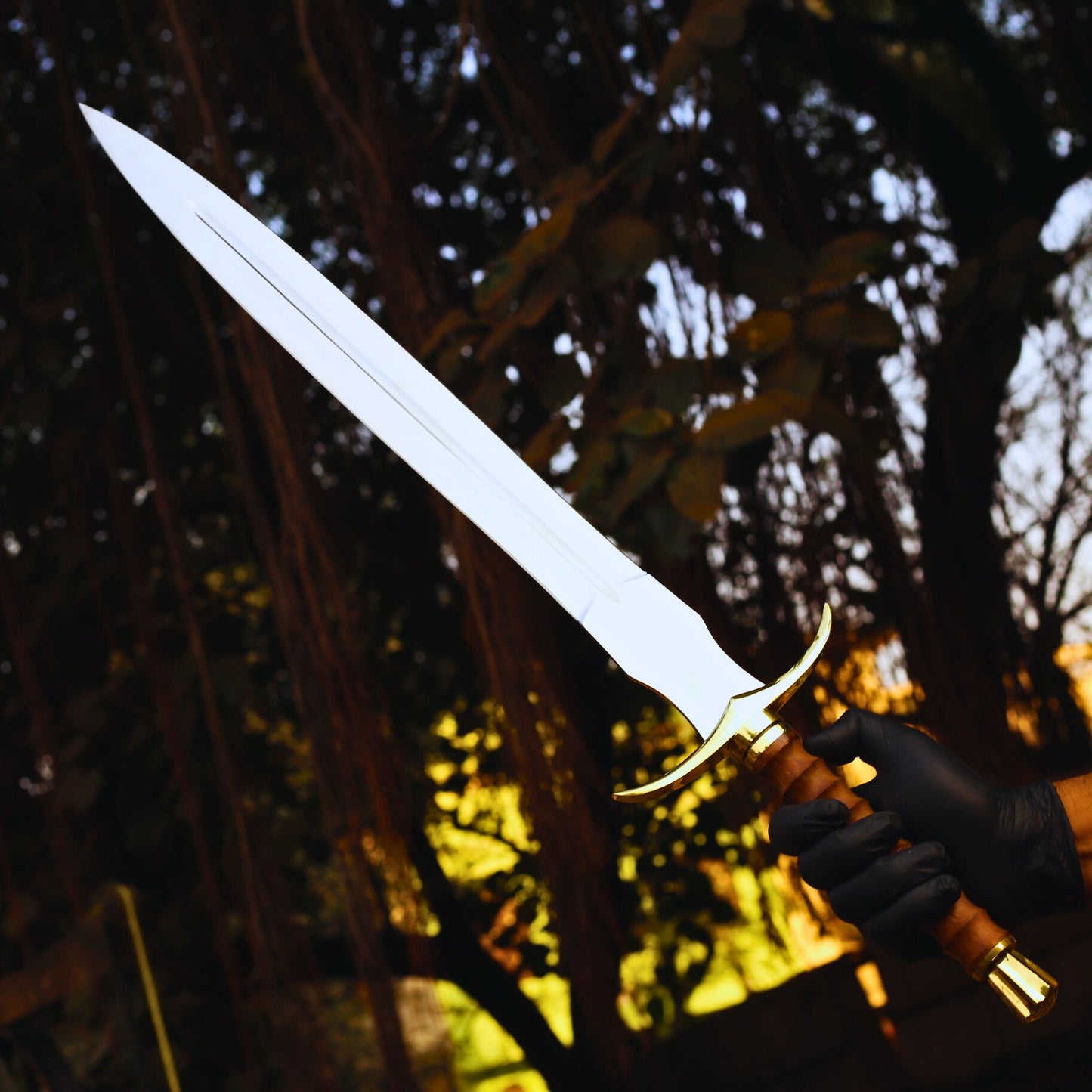 Espadas vikingas coleccionables Leaf Blade: la mejor réplica de espada corta medieval a la venta (precio). 