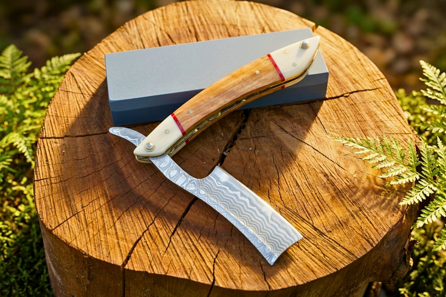 VG10 Damascus Straight Razor Handmade, Olive Wood & Bone Handle, Premium Wet Shaving Razor, Luxury Gift for Men, Rust Resistant
