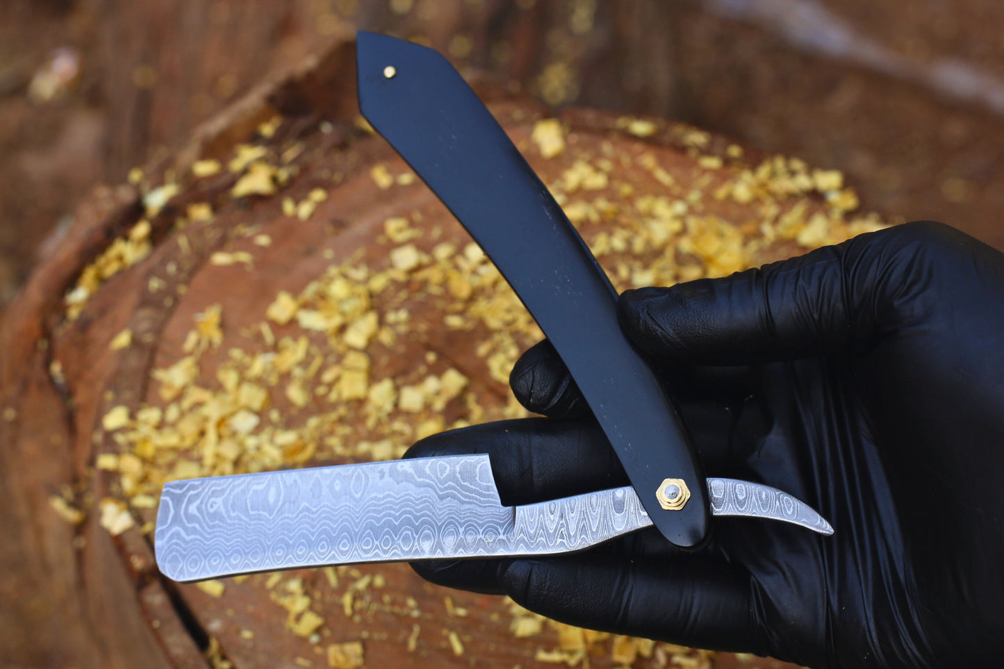 Hand Forged Damascus Straight Razor | Buffalo Horn & Brass Handle | Traditional Shaving Razor | Groomsmen Gift