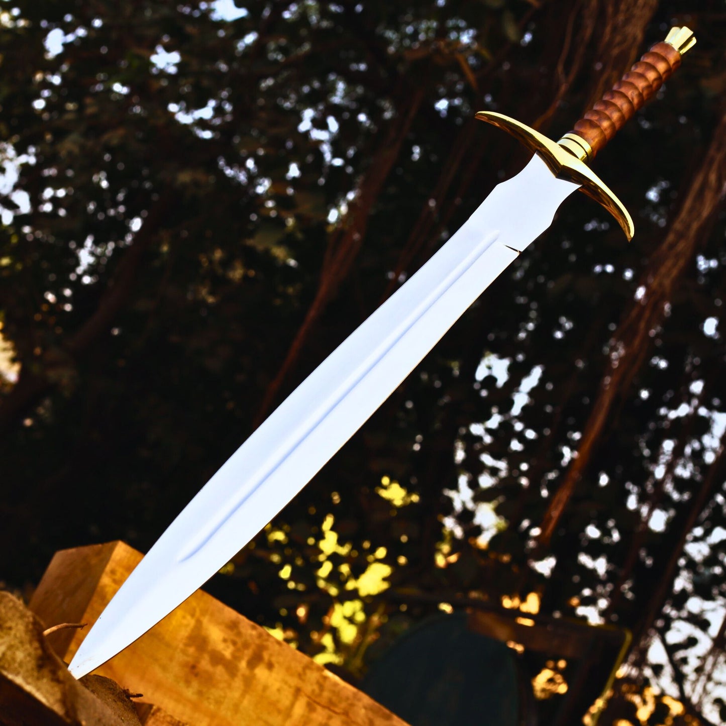 Espadas vikingas coleccionables Leaf Blade: la mejor réplica de espada corta medieval a la venta (precio). 