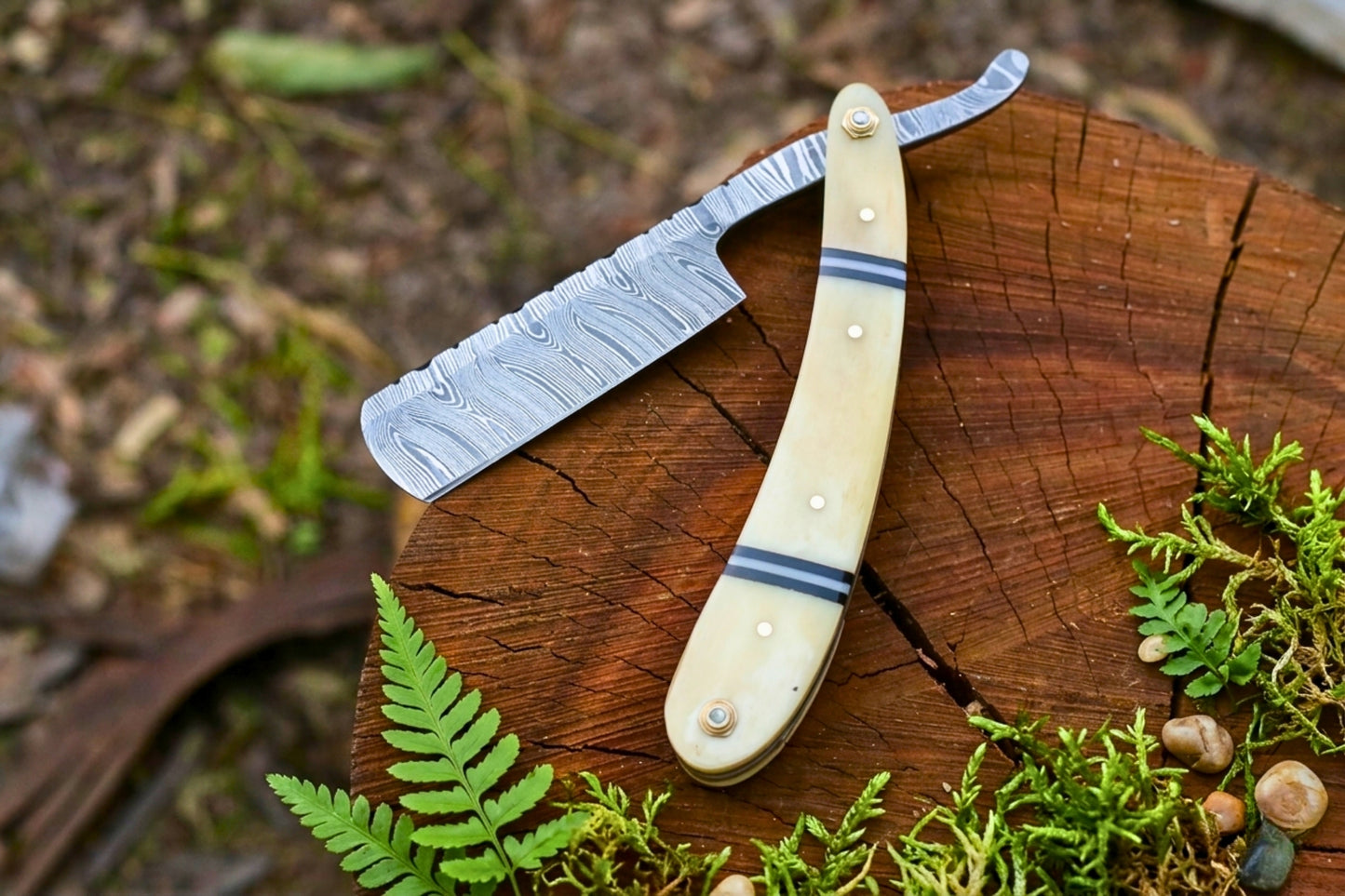 Damascus Steel Straight Razor, Handmade Bone Handle Razor, Traditional Wet Shaving Razor, Luxury Men's Gift, Shavette