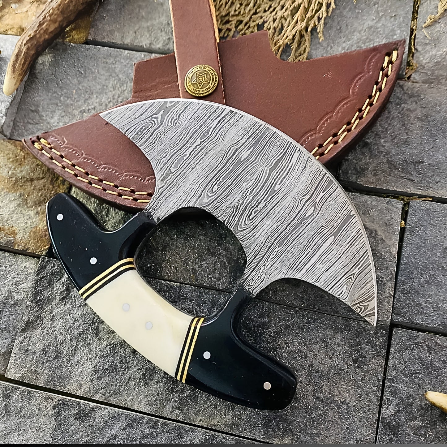 Handmade Damascus Steel Ulu Knife with Bone &amp; Horn Handle – 6 Inch Curved Blade – Leather Sheath Included – Traditional Alaskan Chopper