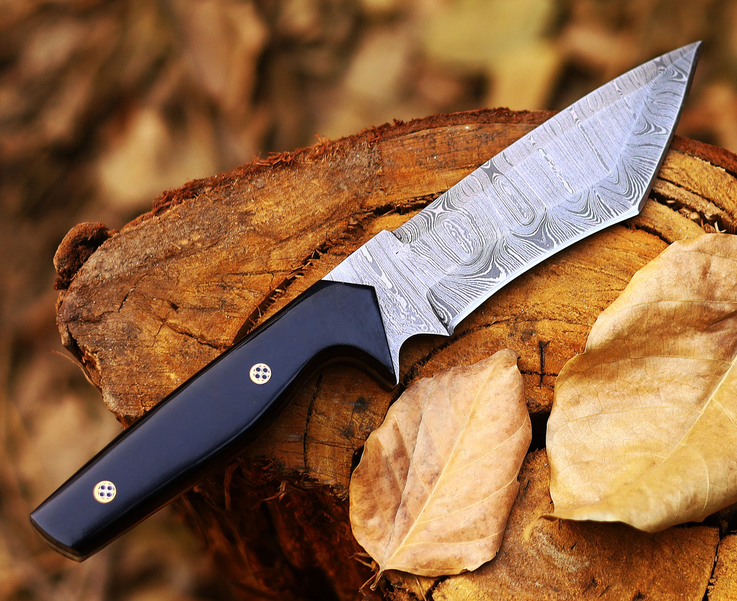 Handmade Damascus Steel Hunting Knife – Precision Craftsmanship with Buffalo Horn Handle | Now Only $51.45 (Was $80.00)