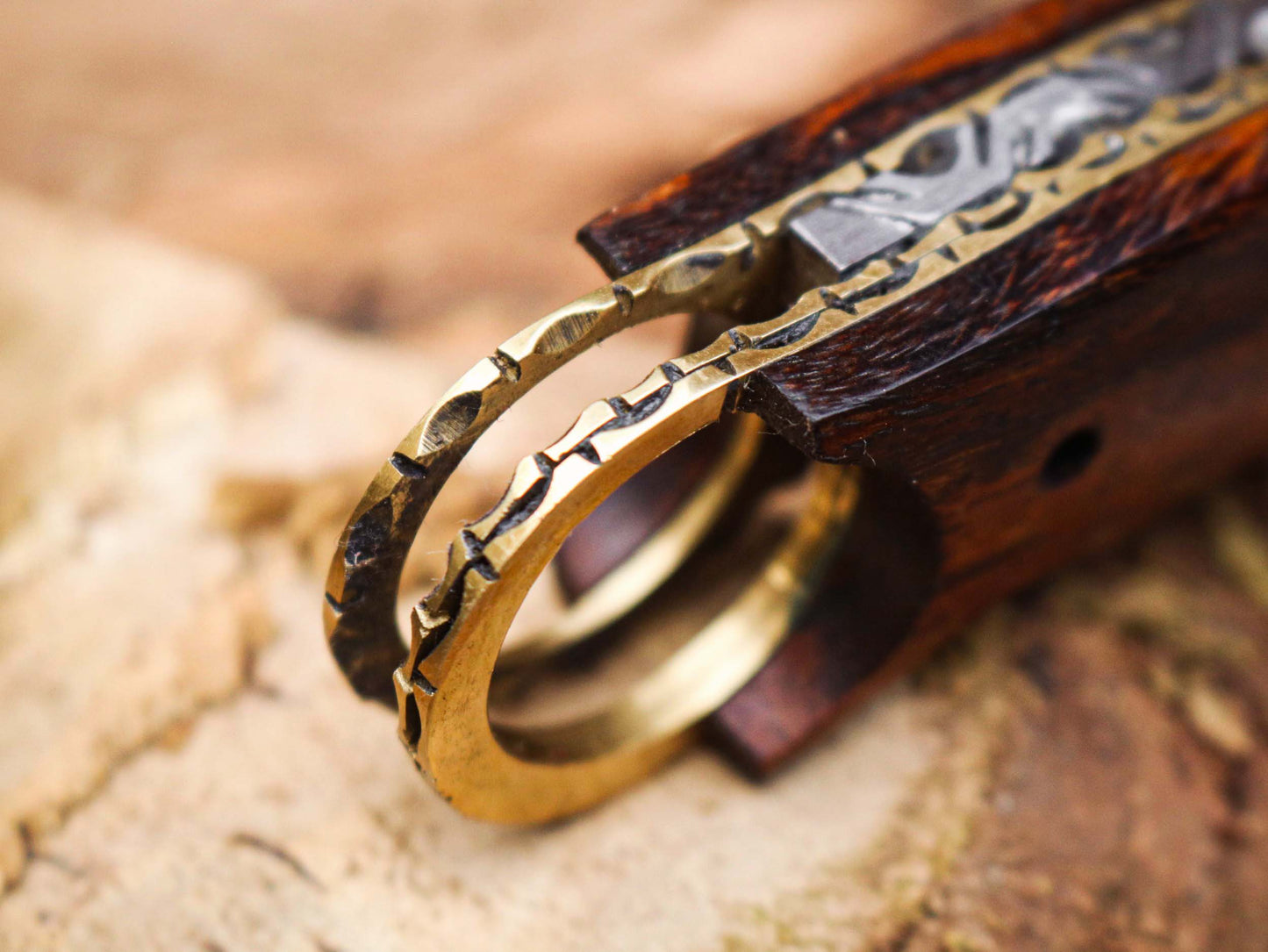 Best Handcrafted Damascus Steel Folding Knife – Only Just $113 | Best Pocket Knife for Collectors