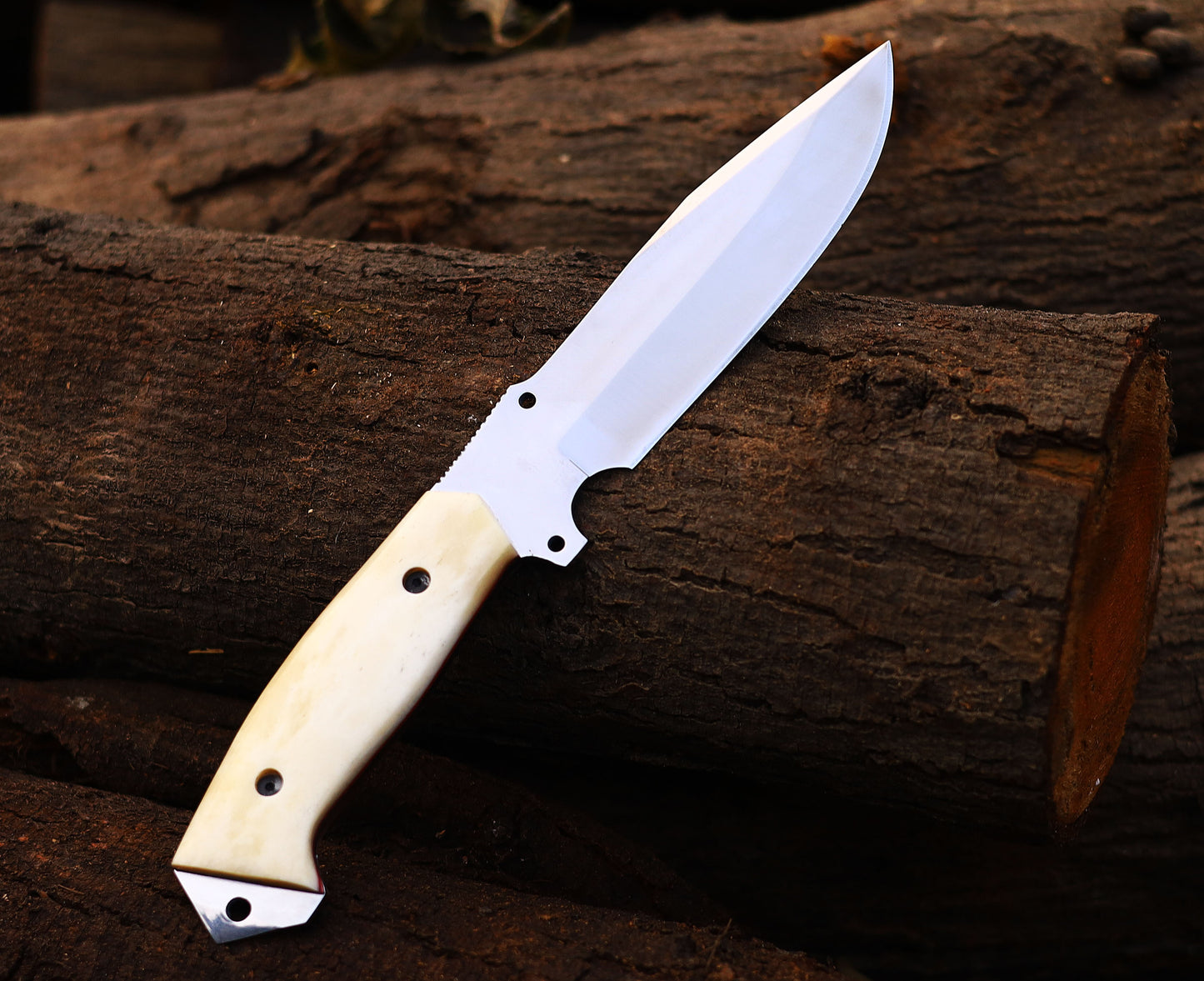 High Carbon Stainless Steel Hunting Knife – Premium Craftsmanship for Outdoor | $61.00 (Was $100.00)