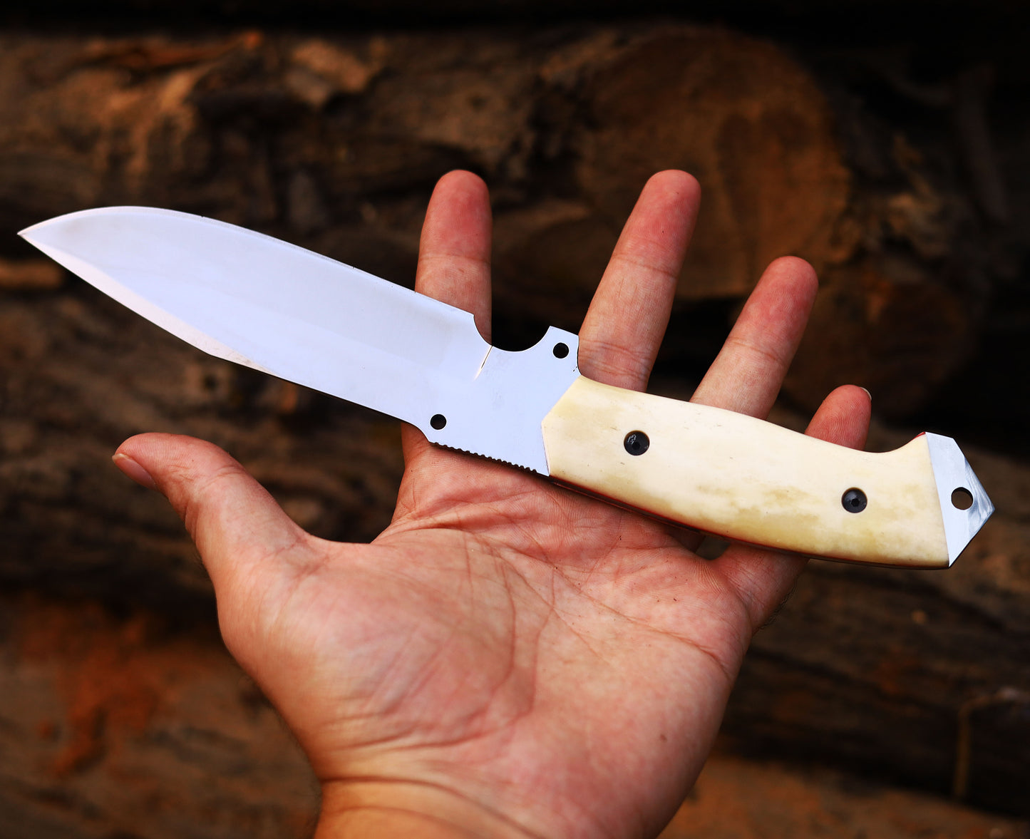 High Carbon Stainless Steel Hunting Knife – Premium Craftsmanship for Outdoor | $61.00 (Was $100.00)