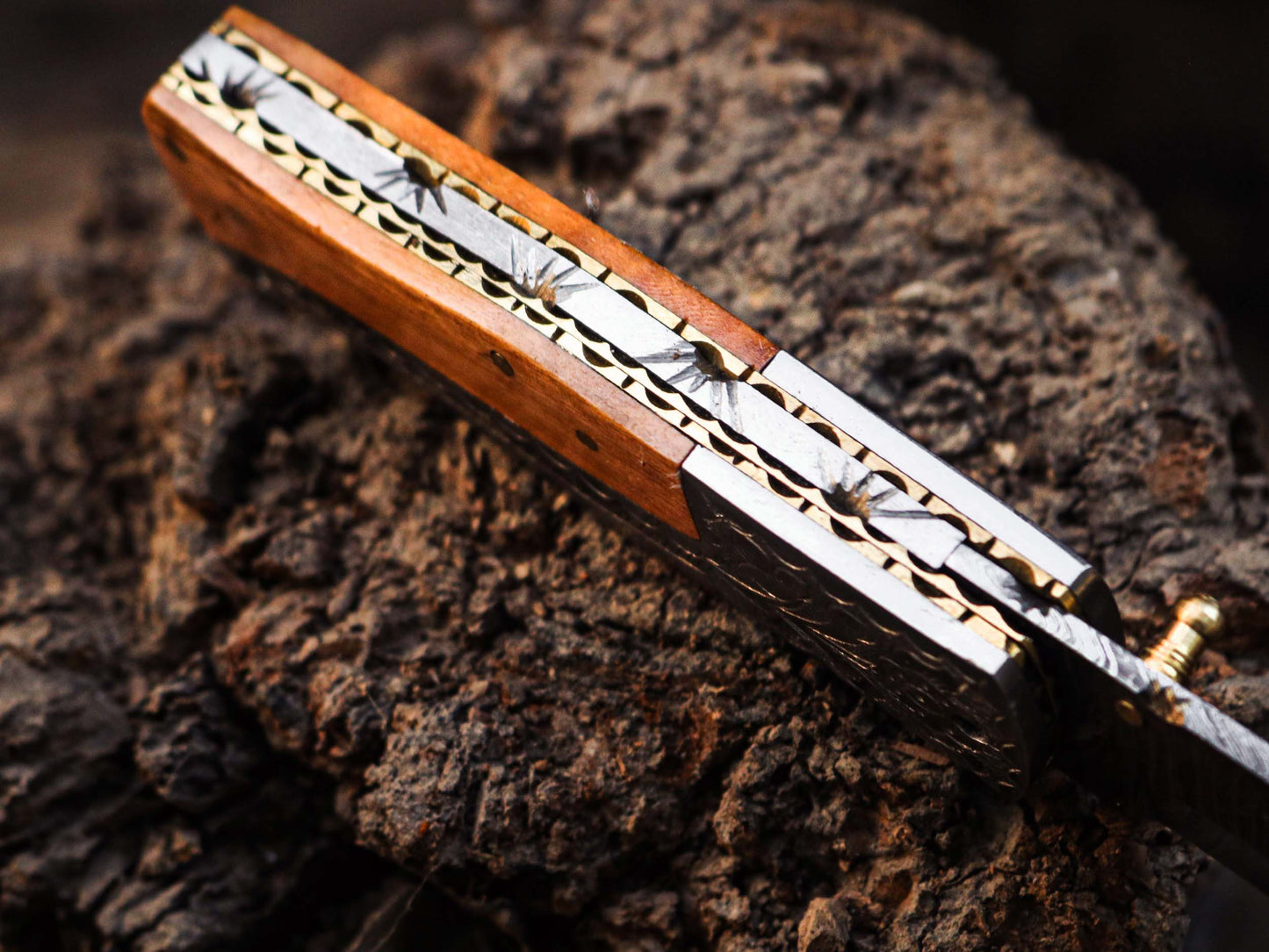 Handcrafted Damascus Steel Folding Knife – Just $84 | Precision & Artistry in Every Fold