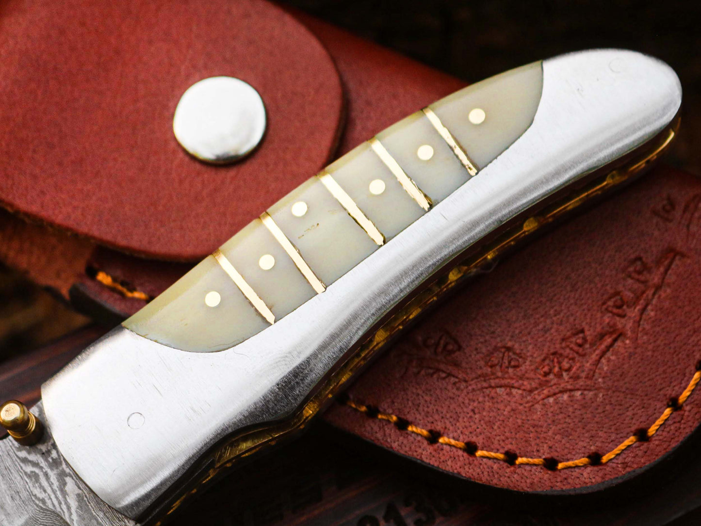 Handcrafted Damascus Steel Folding Knife – Just $89 | Precision and Artistry in Every Fold