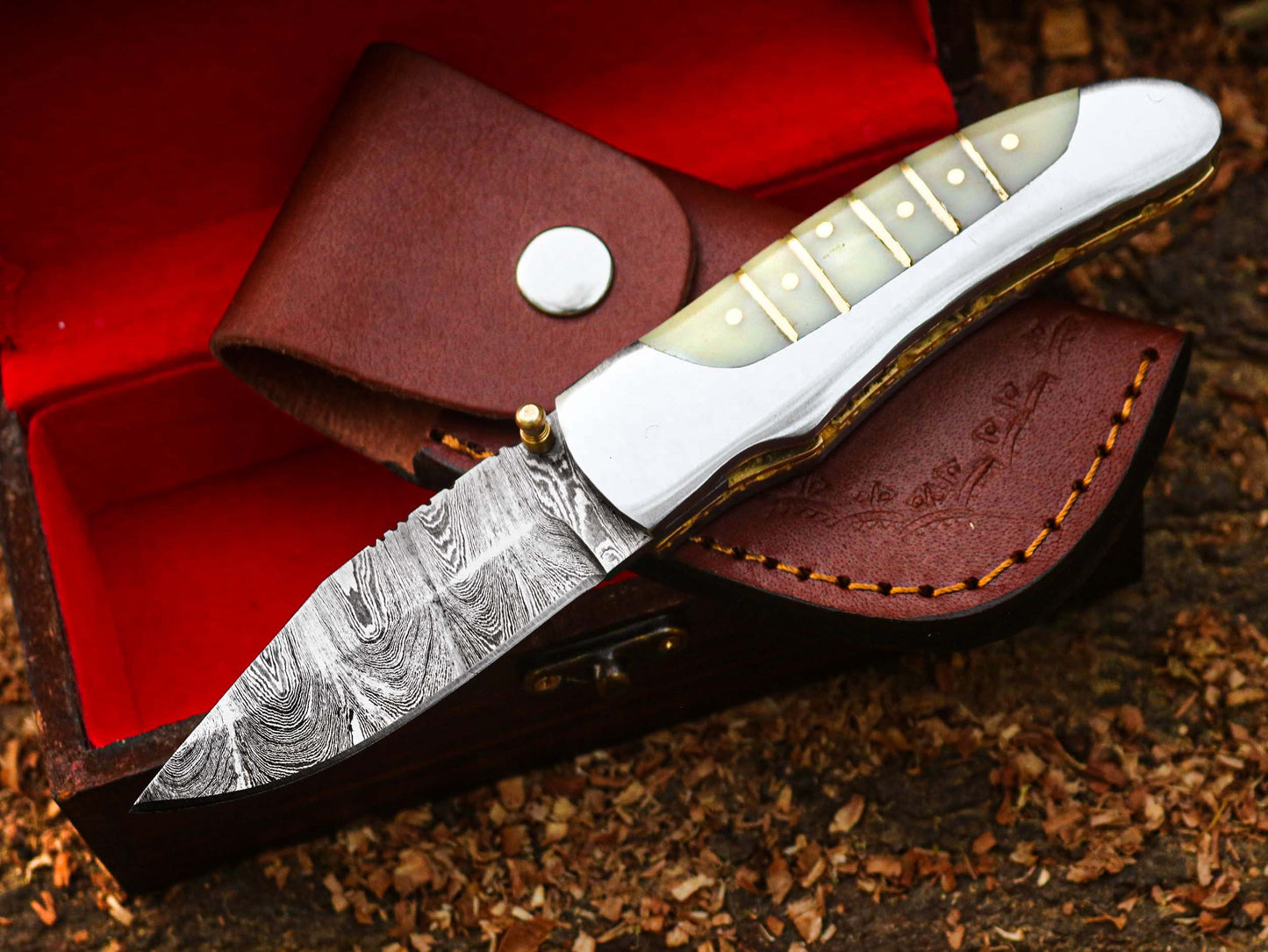 Handcrafted Damascus Steel Folding Knife – Just $89 | Precision and Artistry in Every Fold