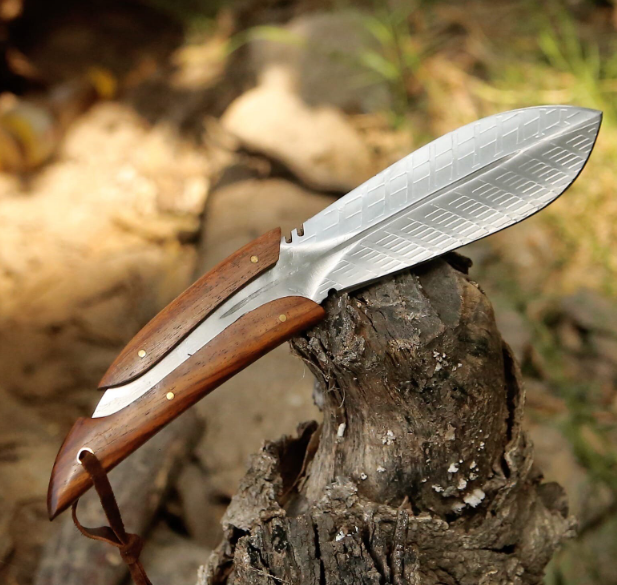 El mejor cuchillo de hoja fija con forma de hoja para caza/camping – Mango de madera de primera calidad, solo $89